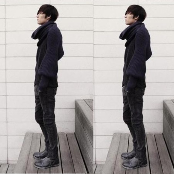 Unisex Warm Knit Scarf Sweater Shawl w/ Sleeves - Picture 4 of 7